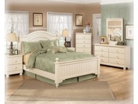 Bedroom B213 queen